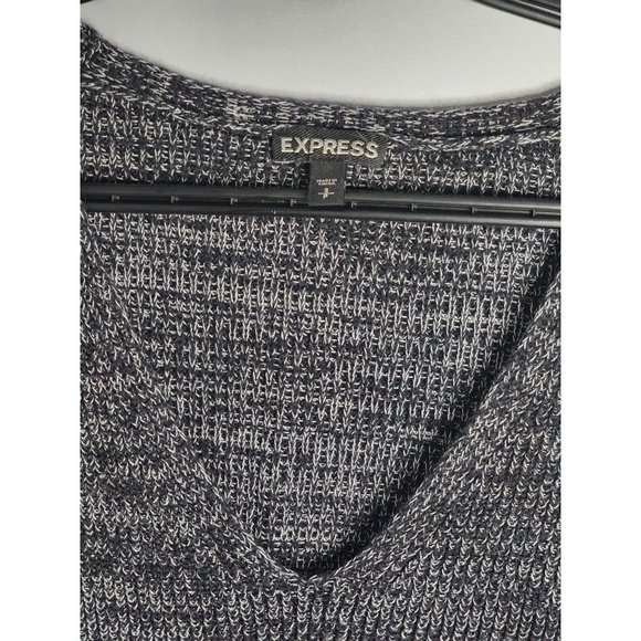 Express Women's Gray Knit V-Neck Pullover Sweater Size Small - Picture 8 of 8